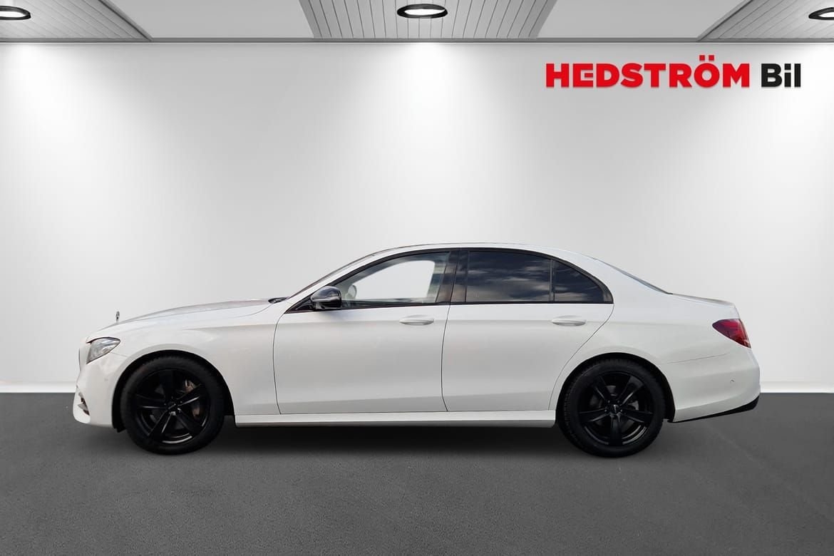 Mercedes-Benz E 220 d 4MATIC AMG Line 2018, bild 2/10