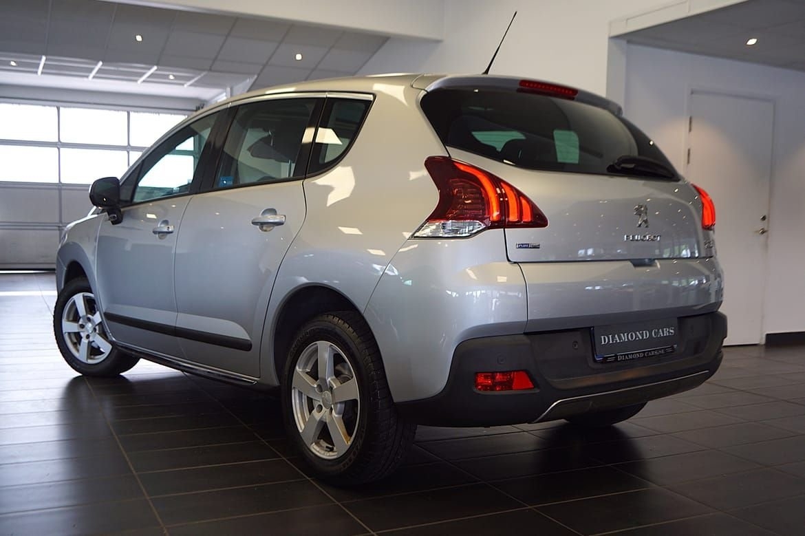 Peugeot 3008 1.2 e-THP Ponorama 2016, kuva 2/10