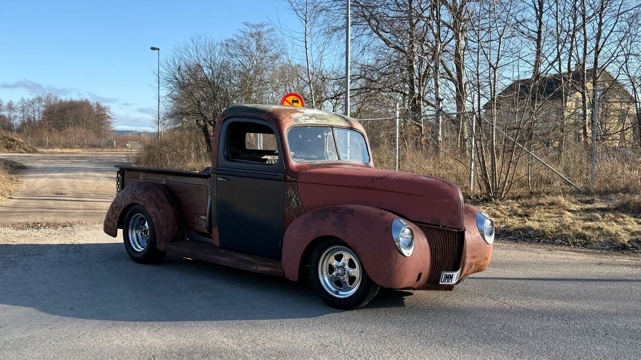 Ford Custom