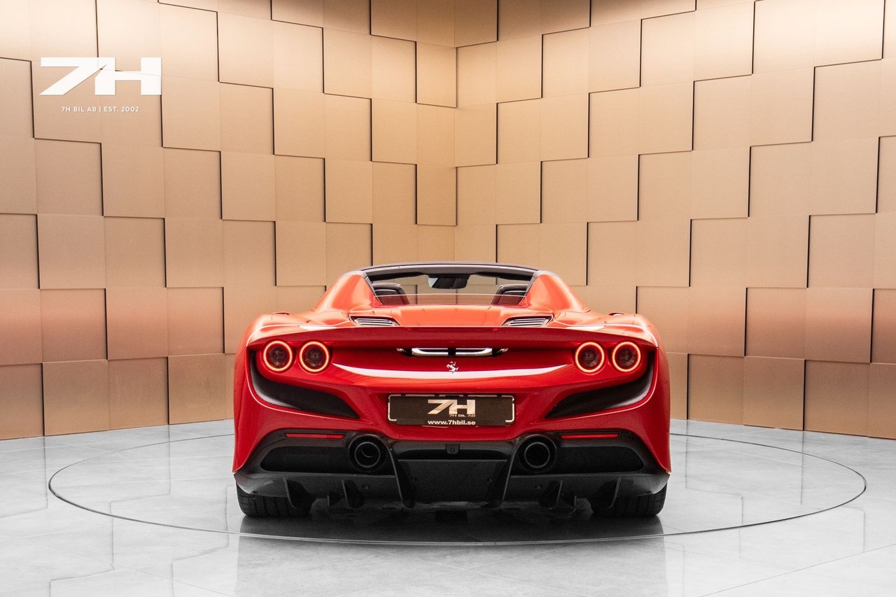 Ferrari F8 Spider 2021, bild 4/10