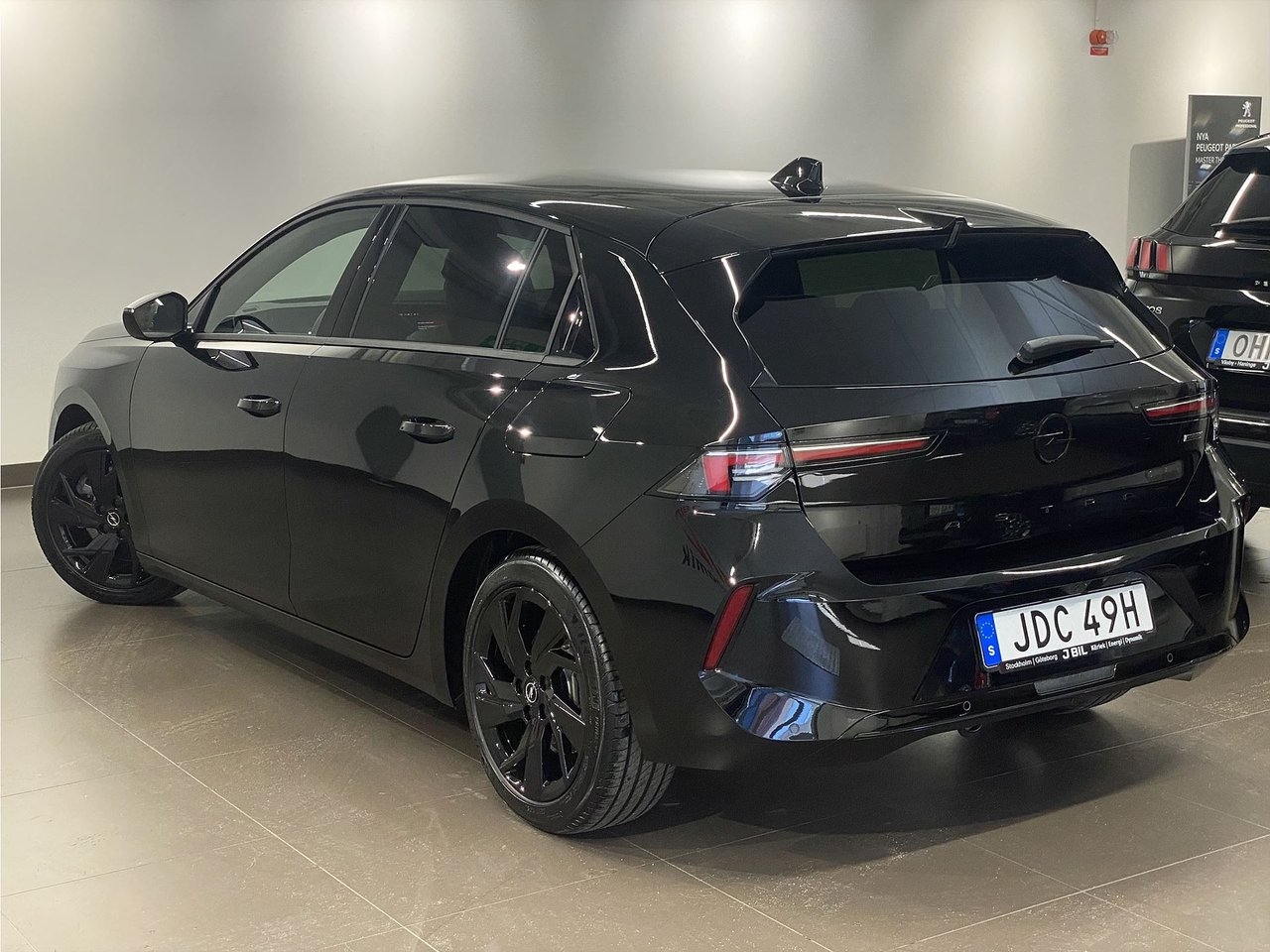 Opel Astra GS Line Plus+ PHEV 180hk Aut 2022, kuva 2/7