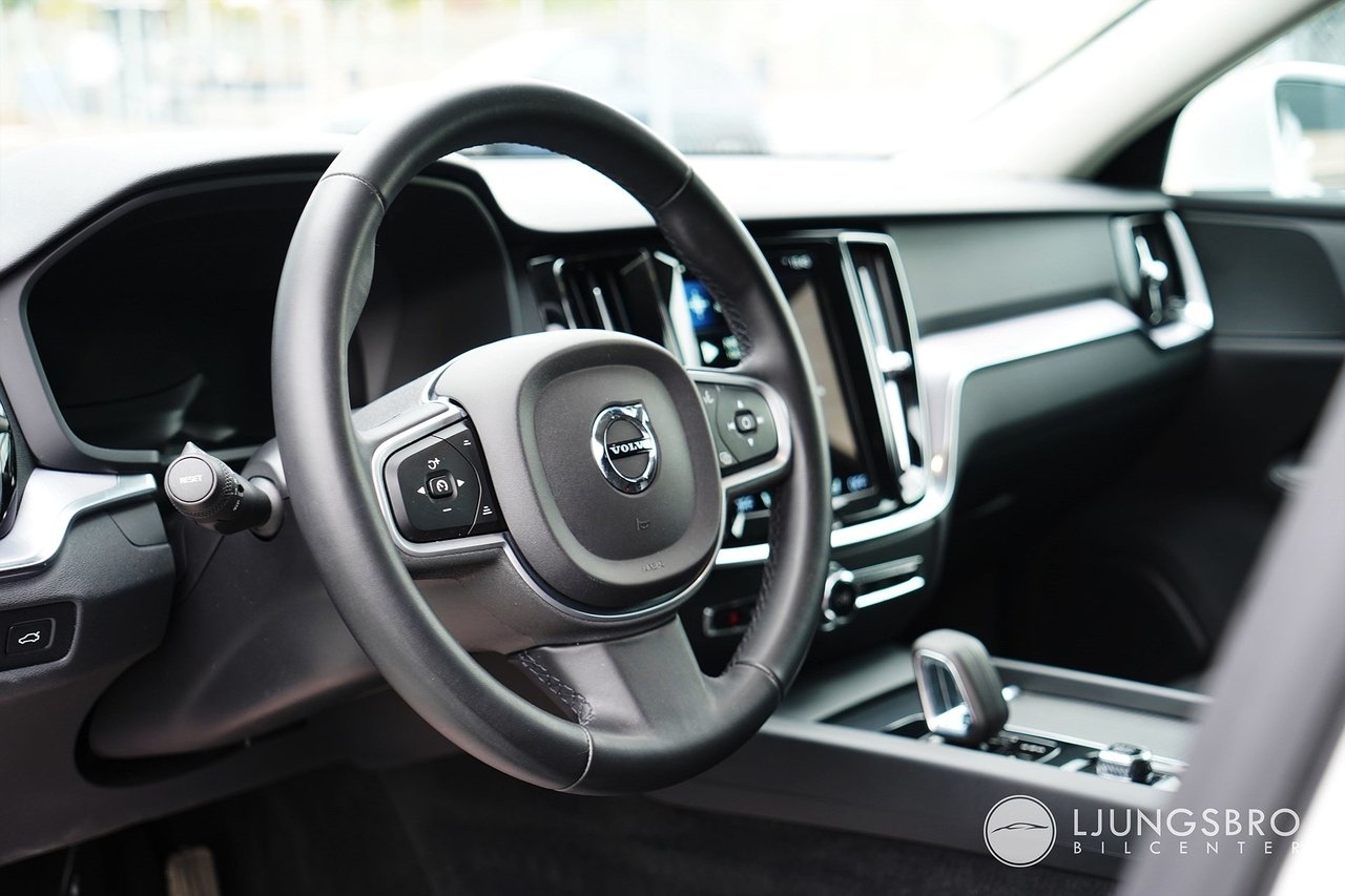Volvo V60 B4 Momentum 197 hk 2022, bild 5/15