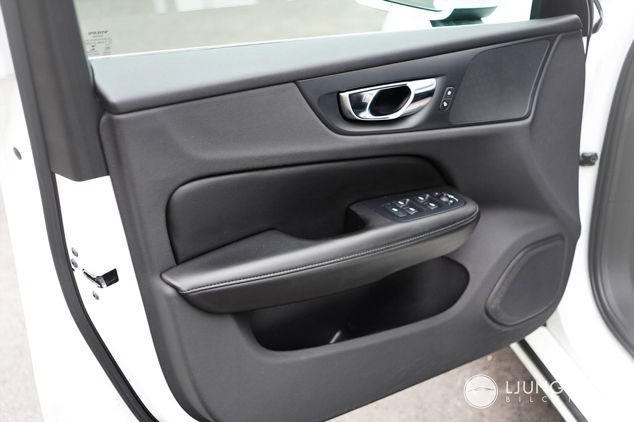 Volvo V60 B4 Momentum 197 hk 2022, bild 3/15
