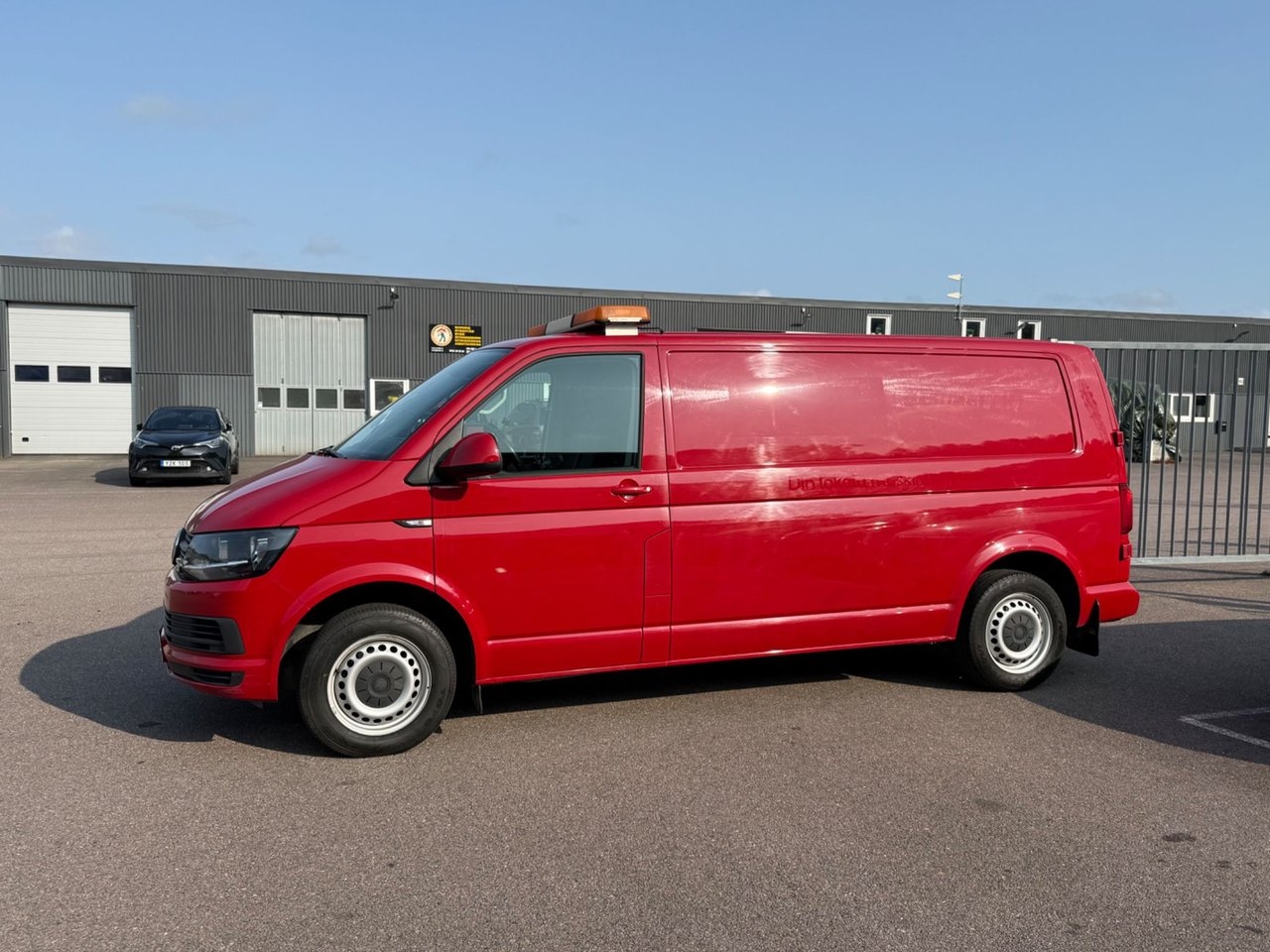 Volkswagen Transporter 2019, bild 2/18