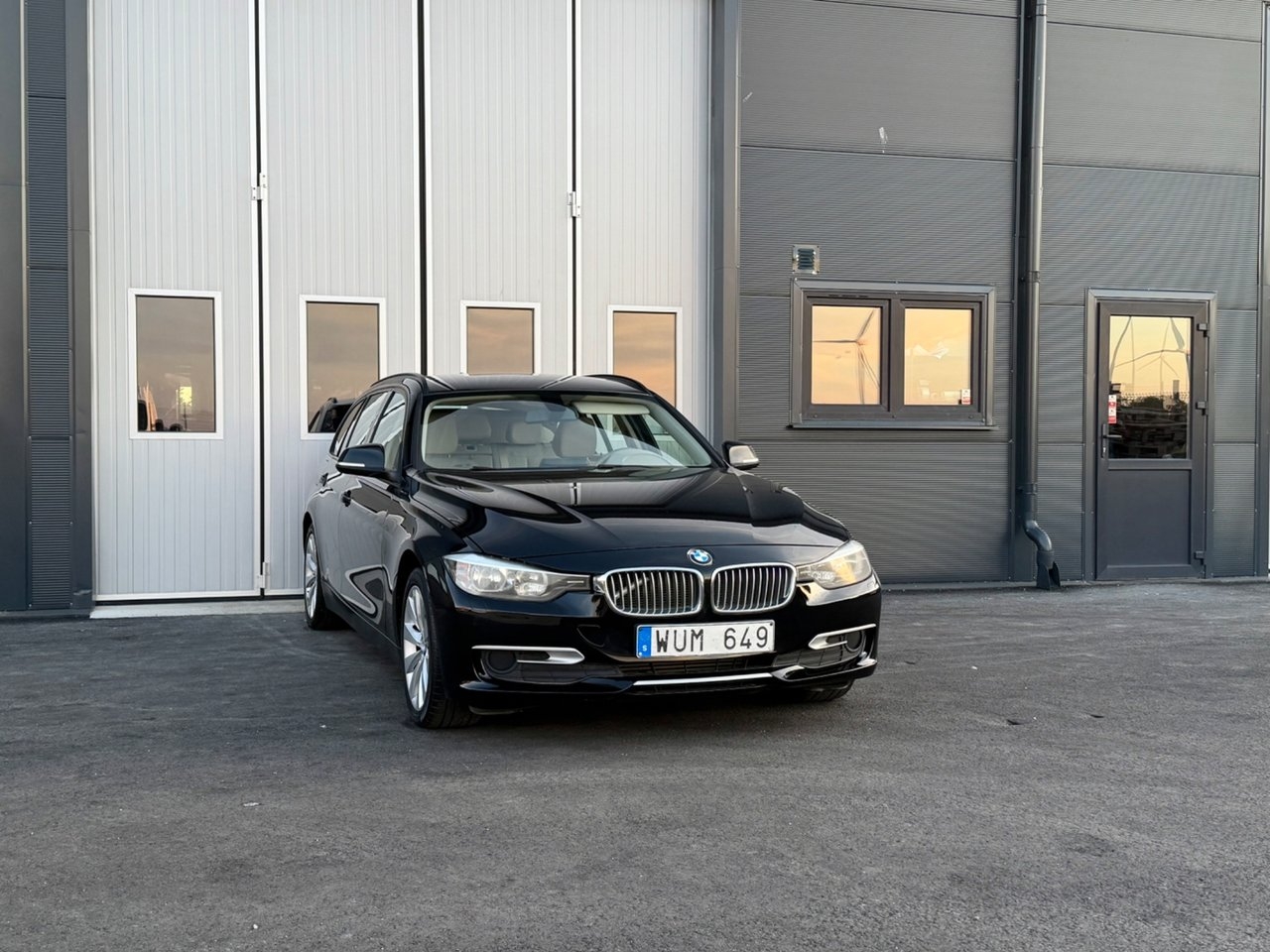 BMW 320 d Touring 184hk 2013, bild 2/13