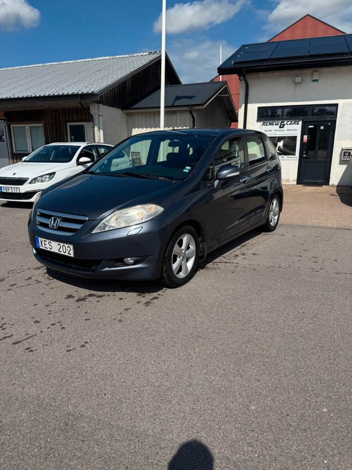 Honda FR-V