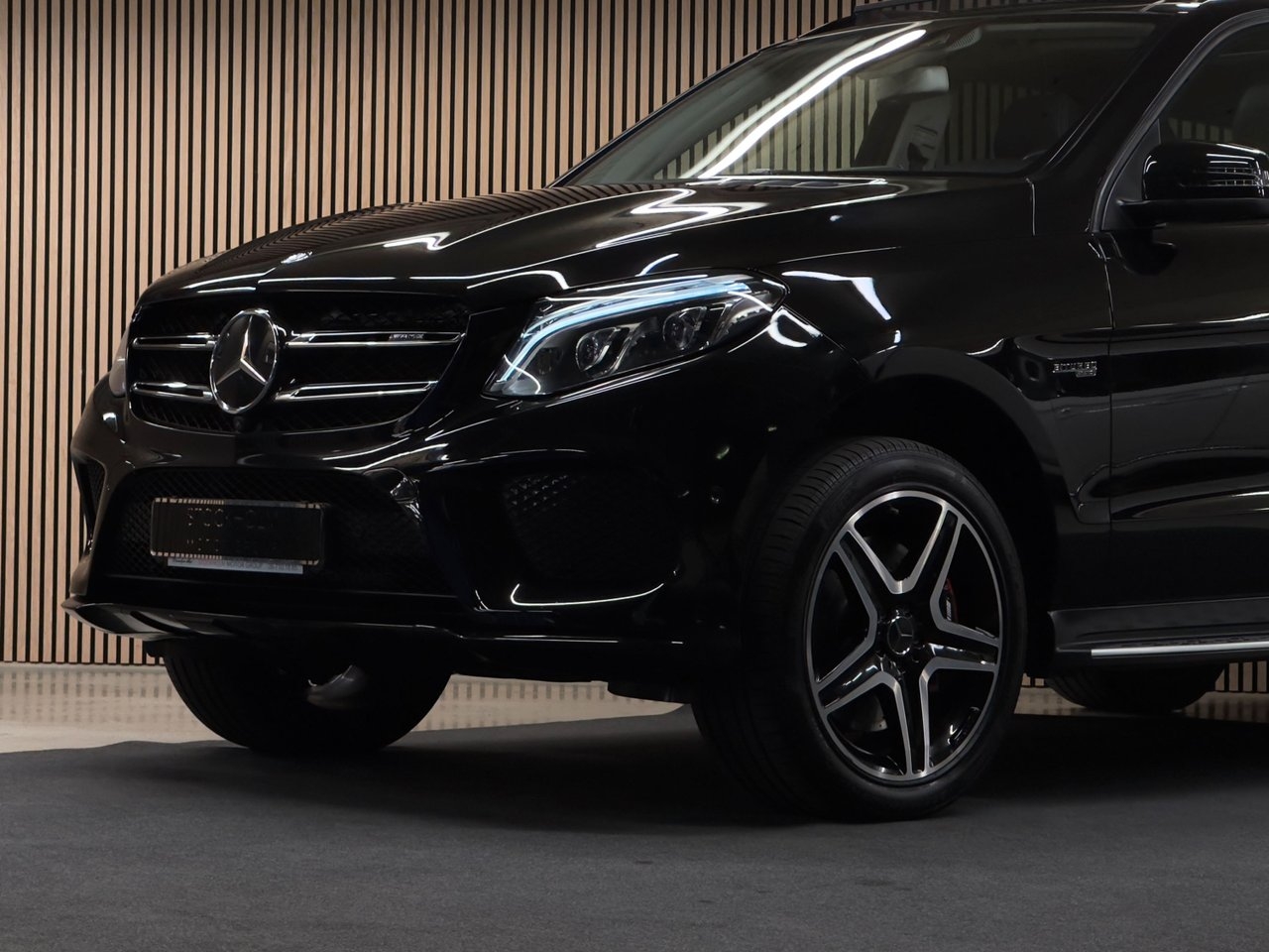 Mercedes-Benz GLE 2017, bild 4/28