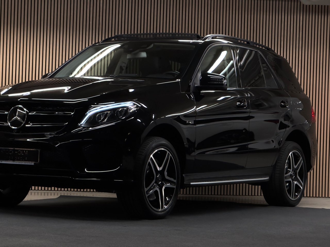 Mercedes-Benz GLE 2017, bild 3/28