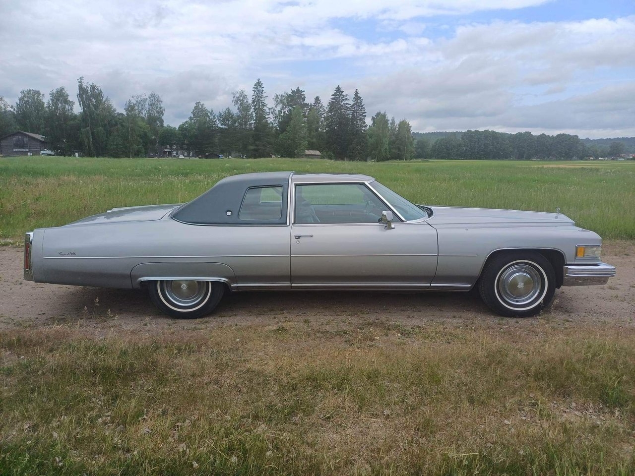 Cadillac De Ville Coupé 1976, photo 4/10