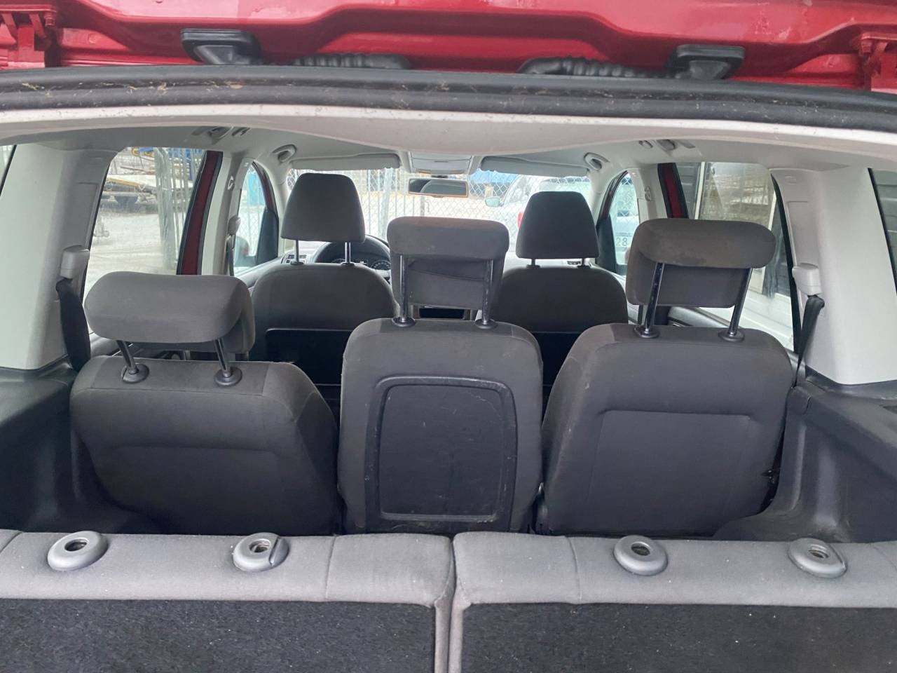 Volkswagen Touran 2012, bild 6/13
