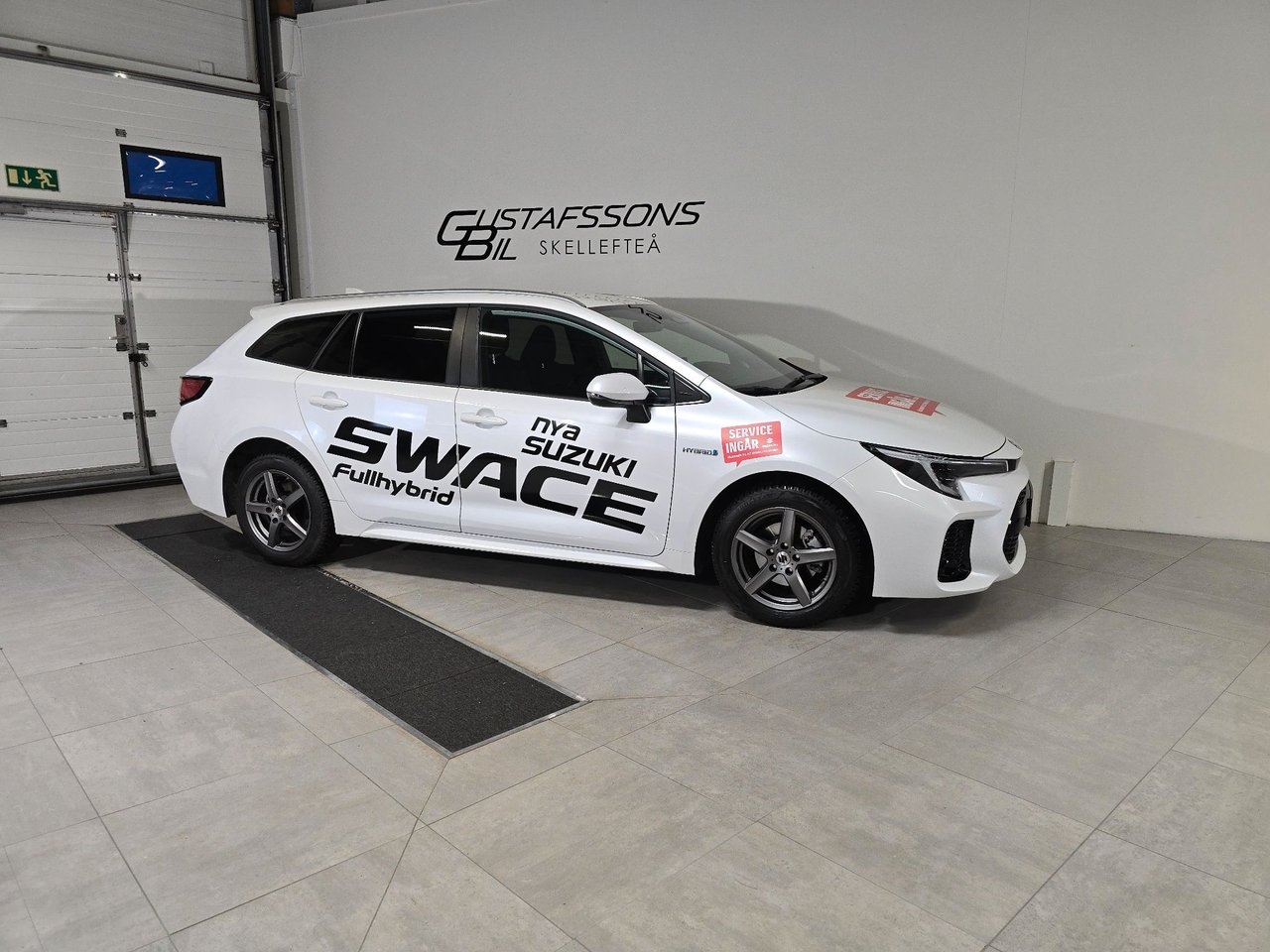 Suzuki Swace 2024, photo 3/11