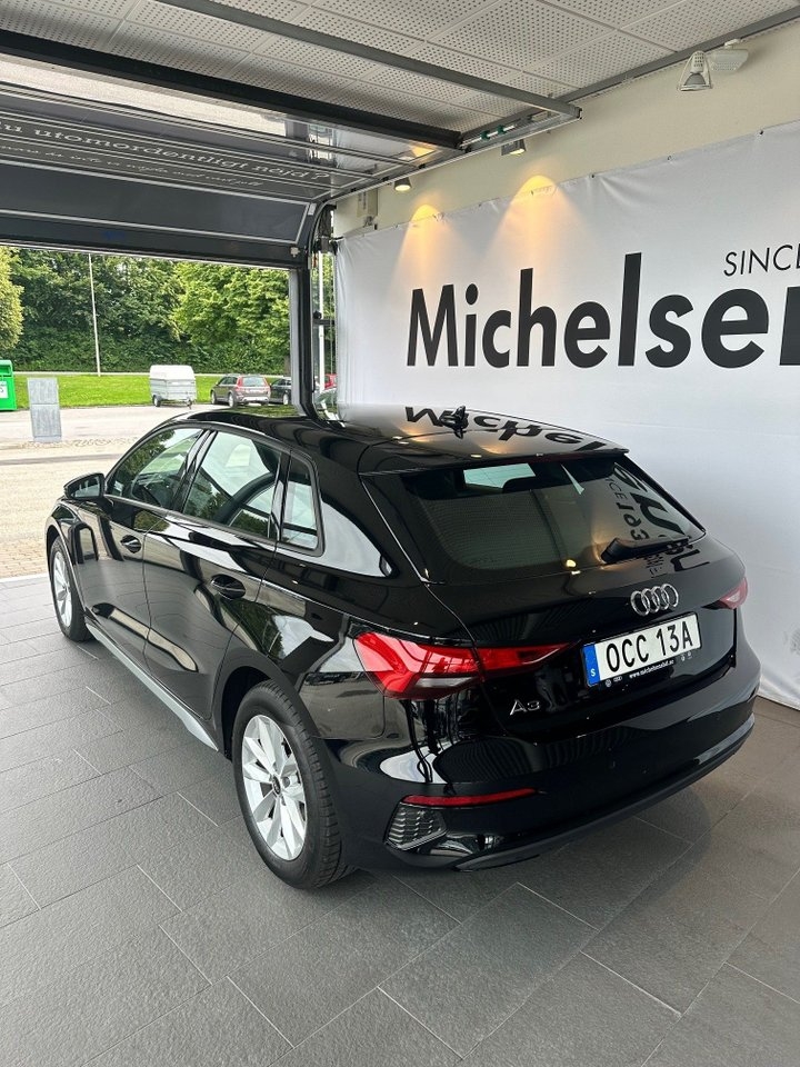 Audi A3 Sportback 35 TFSI Proline 2023, bild 2/4
