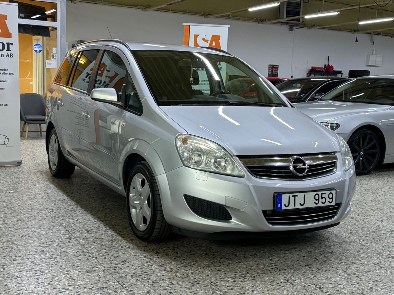 Opel Zafira 2009, kuva 2/10