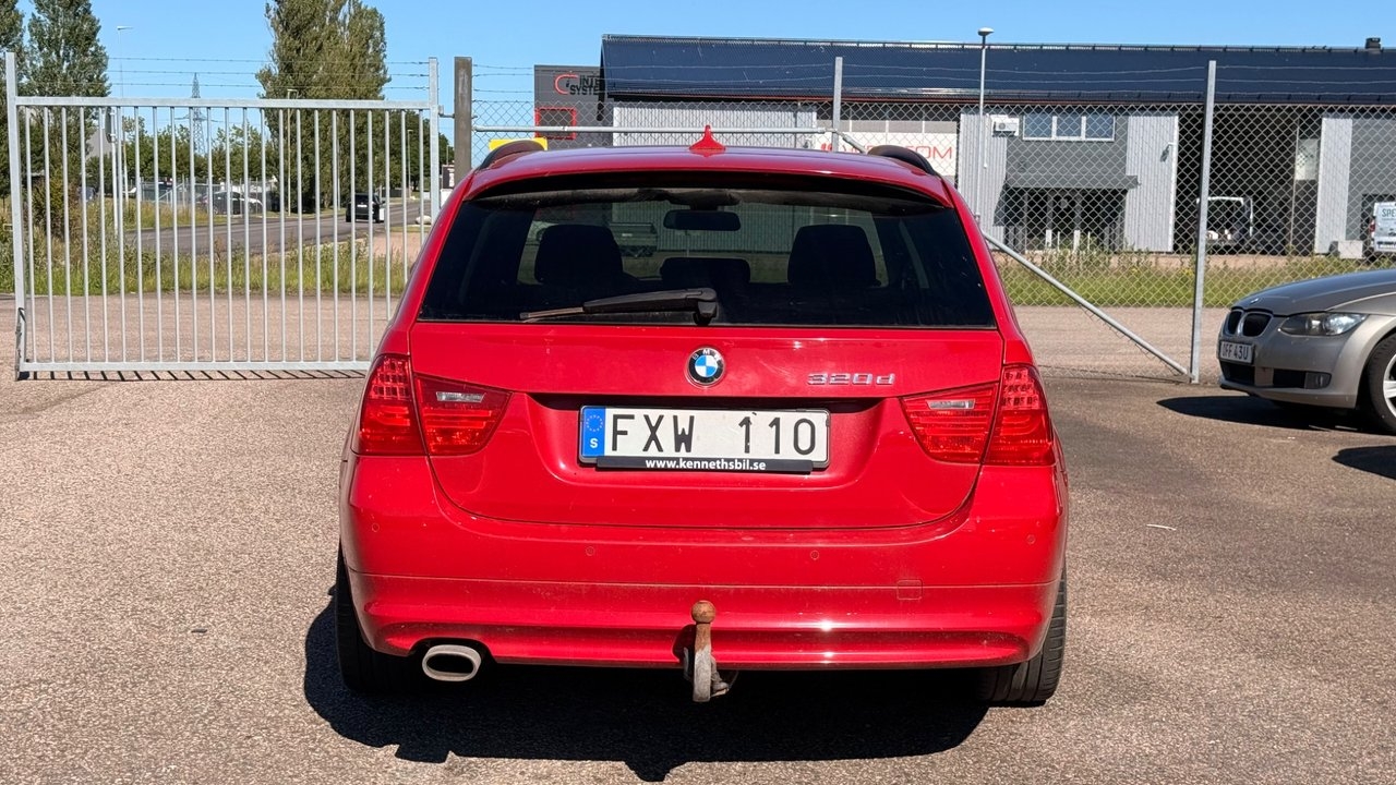 BMW 320 d xDrive Automat Touring 2011, bild 5/25