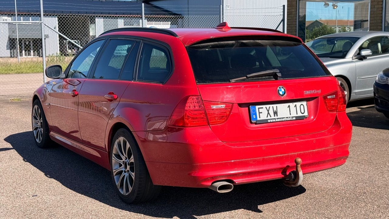 BMW 320 d xDrive Automat Touring 2011, bild 6/25