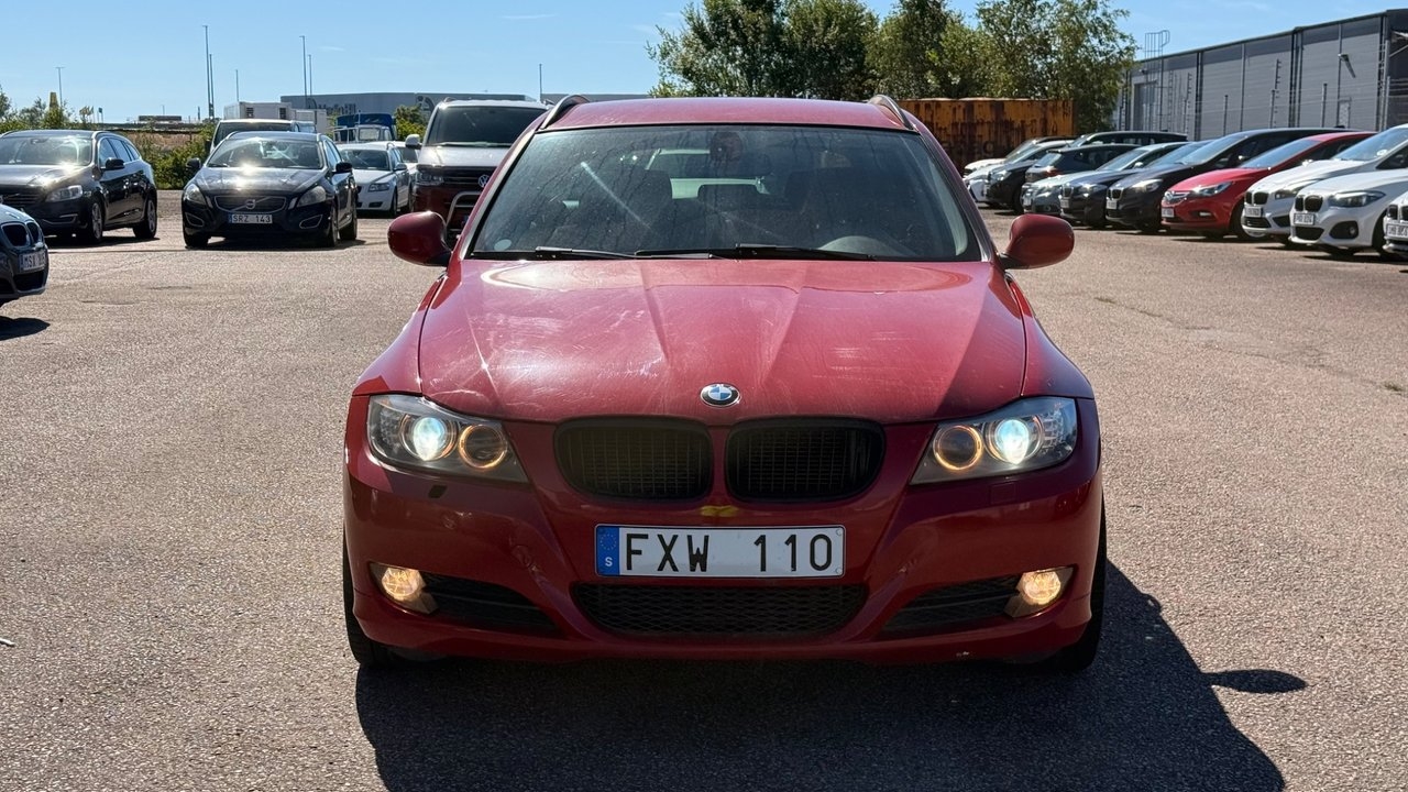 BMW 320 d xDrive Automat Touring 2011, bild 2/25