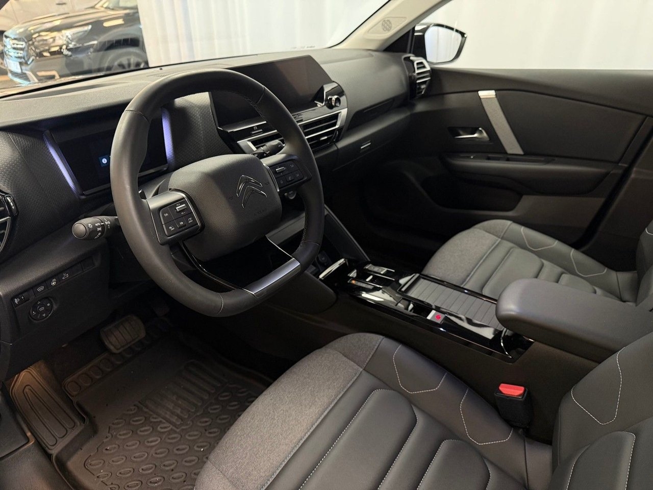 Citroen C4 X 2023, bild 7/8