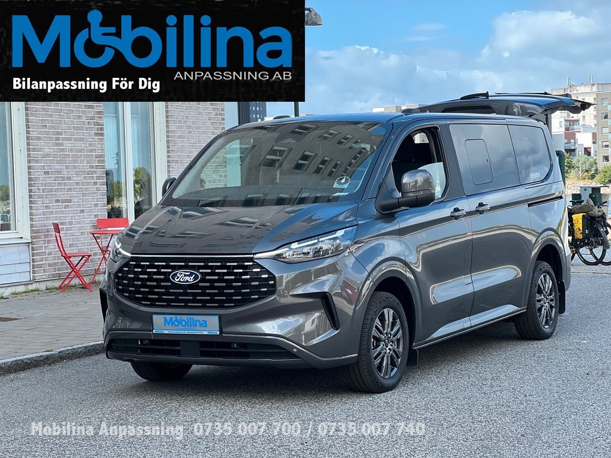 Ford Tourneo Custom 2026, photo 2/10