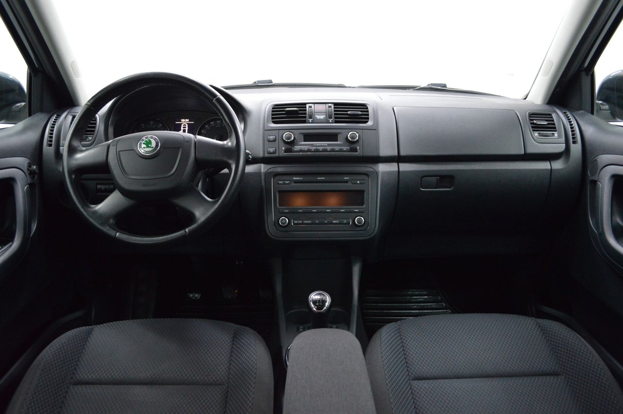 Skoda Fabia 2011, bild 6/10