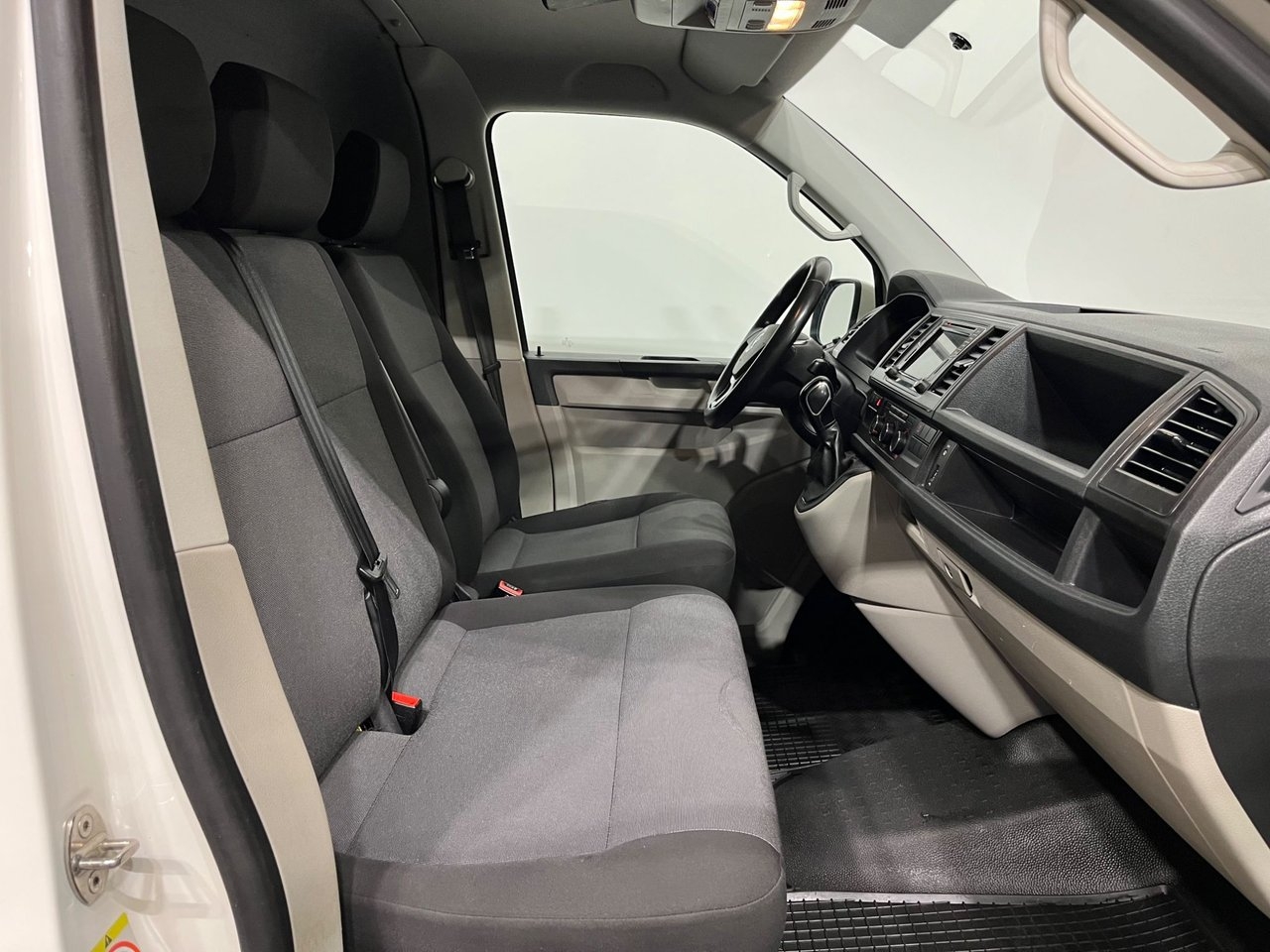 Volkswagen Transporter 2019, bild 5/10