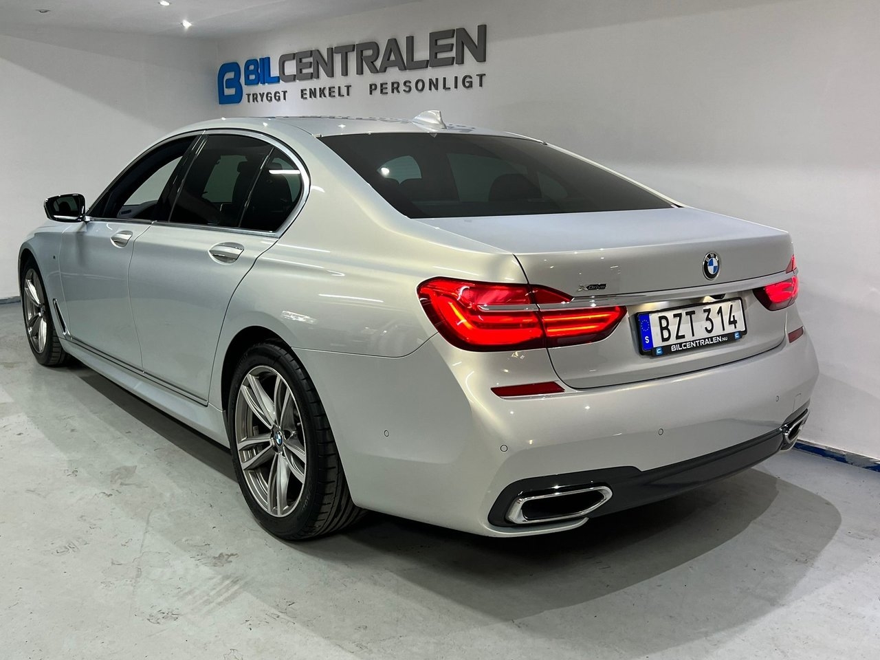 BMW 730 2017, bild 6/25