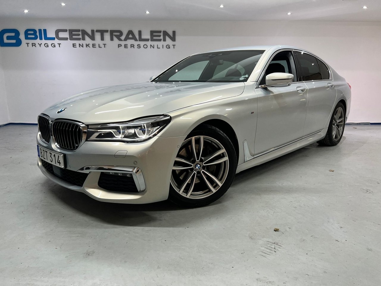 BMW 730