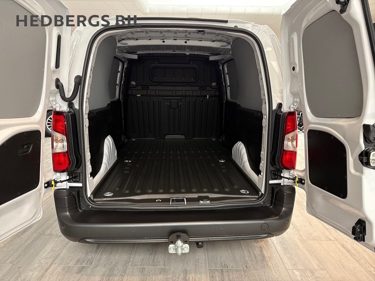 Opel Combo L2 1.5 BlueHDi 130HK AUT 2025, photo 6/10