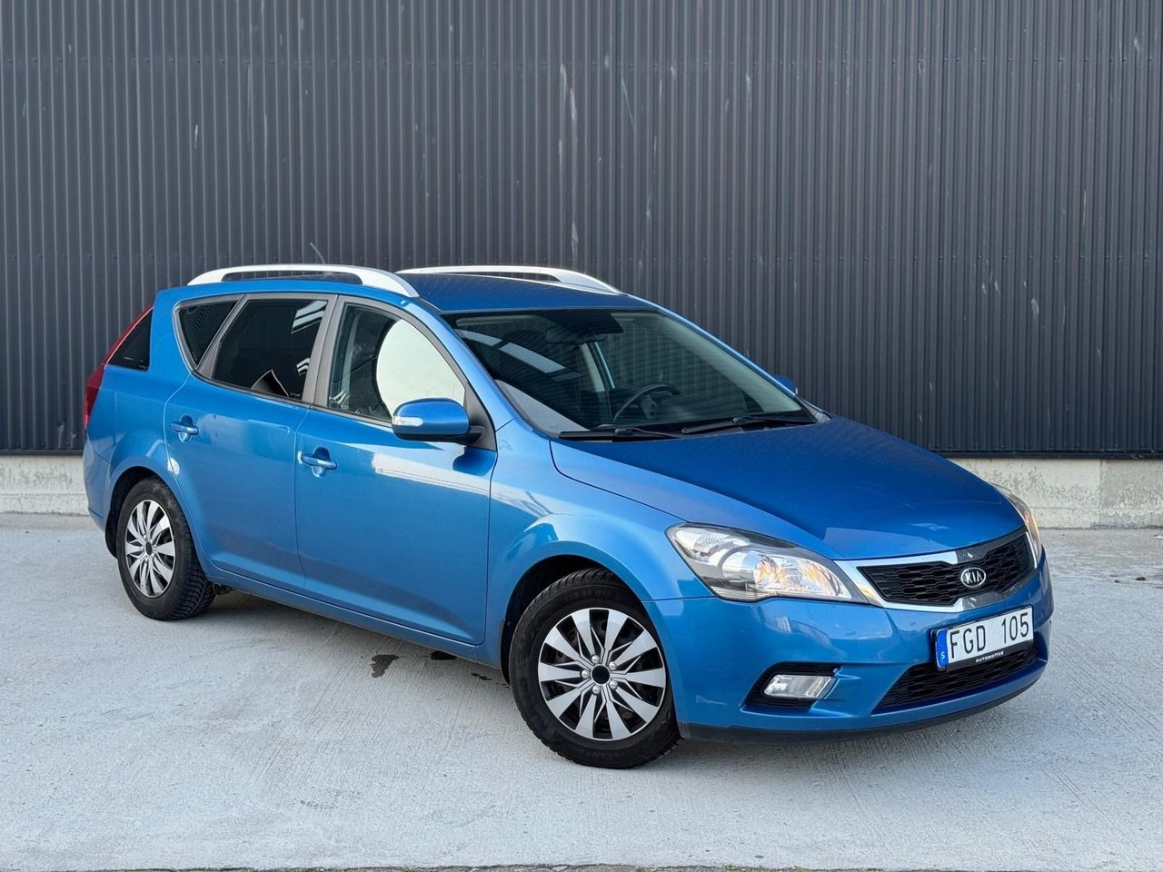 Kia Ceed cee'd_sw 1.6 CRDi ECO Euro 4 2010, bild 3/20
