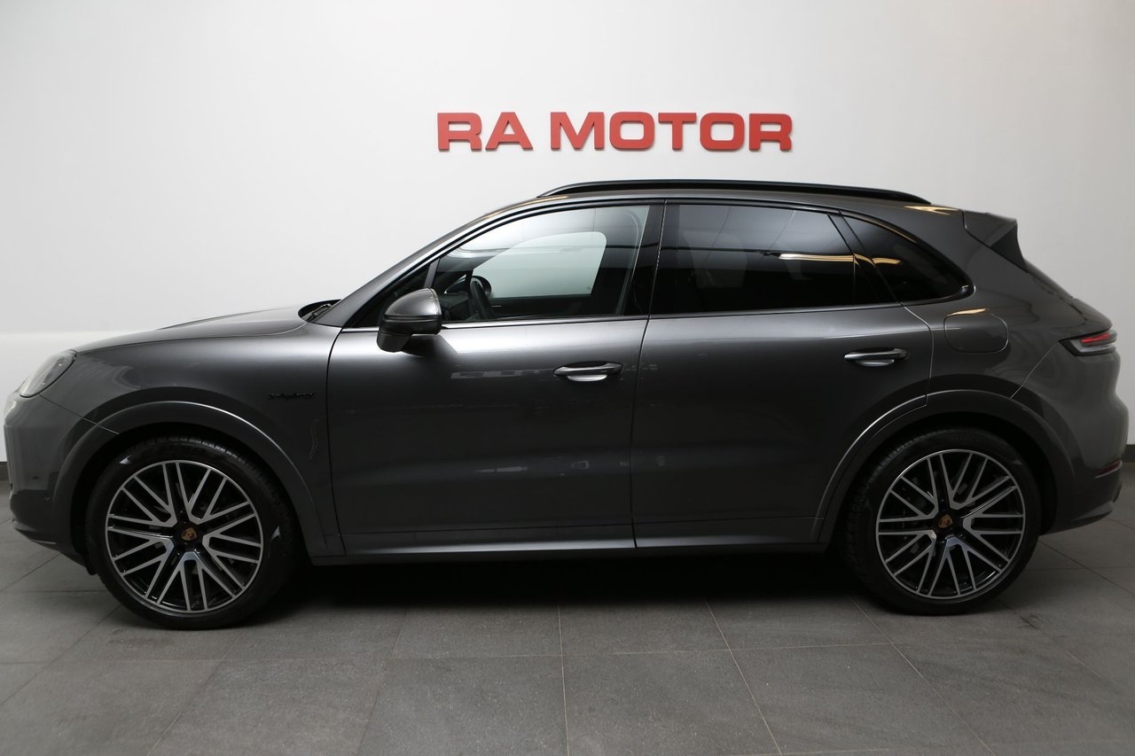 Porsche Cayenne E-Hybrid S 470hk 2025, bild 3/10