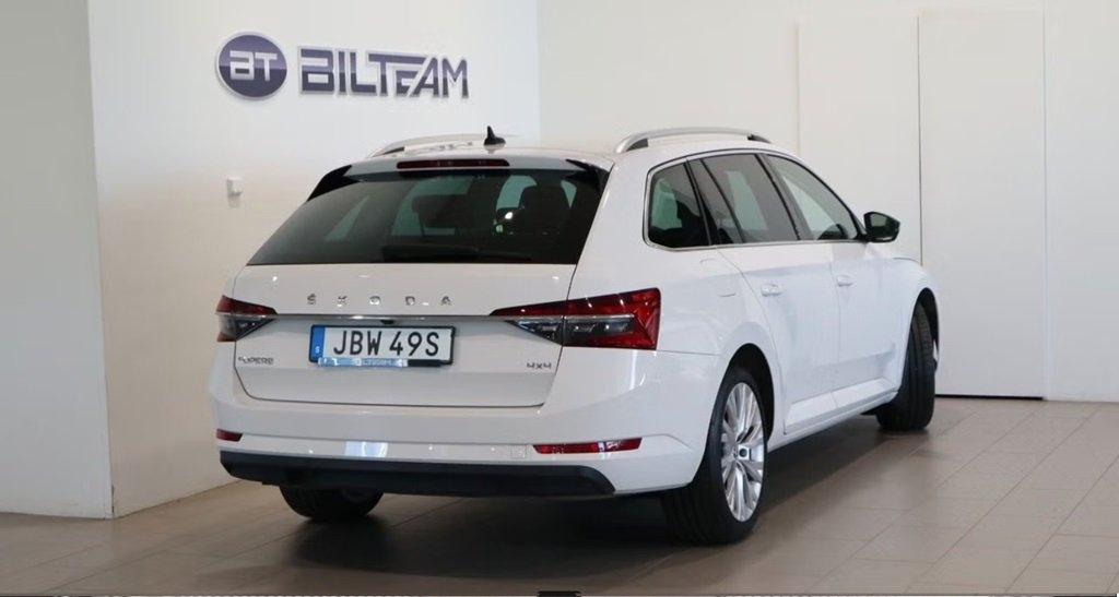 Skoda Superb 2021, bild 2/10