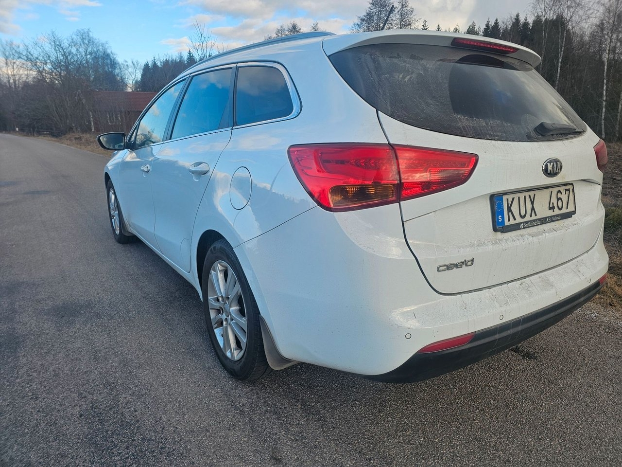 Kia Ceed cee'd_sw 1.6 GDI Ny besiktad 2013, bild 3/4