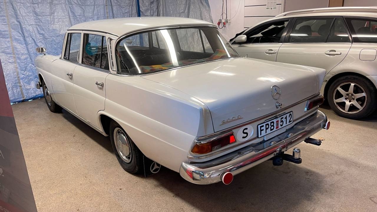 Mercedes-Benz 200 1966, bild 4/31