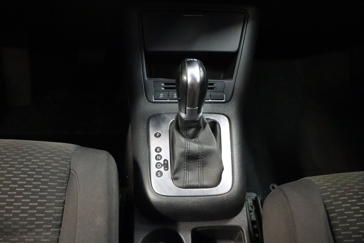 Volkswagen Golf 2011, bild 7/10