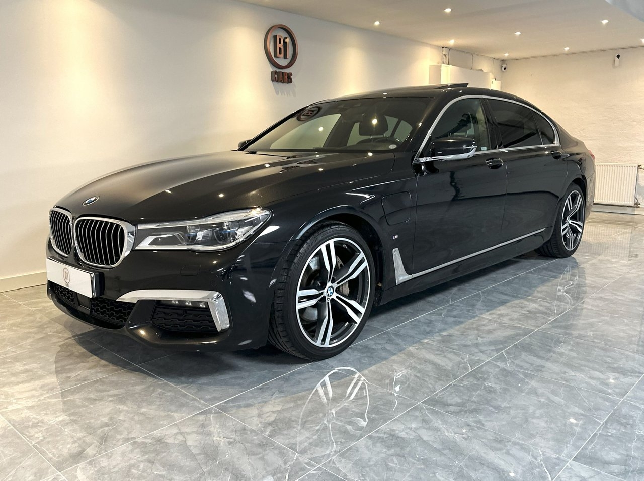 BMW 740 Le XDRIVE 326HK M-SPORT PANO 2018, bild 2/10