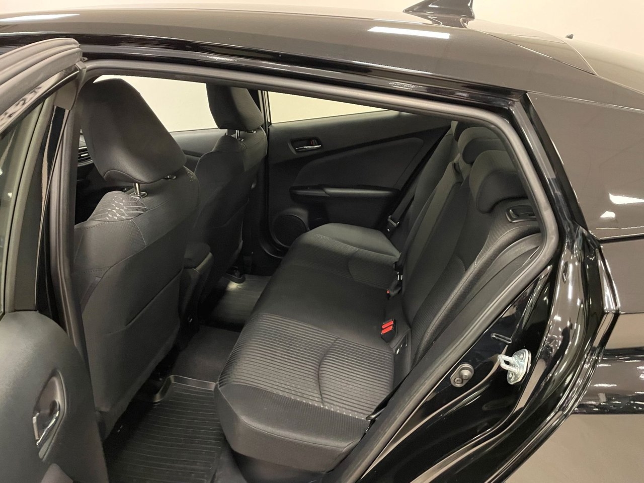 Toyota Prius Hybrid CVT Euro 6 2016, kuva 7/8