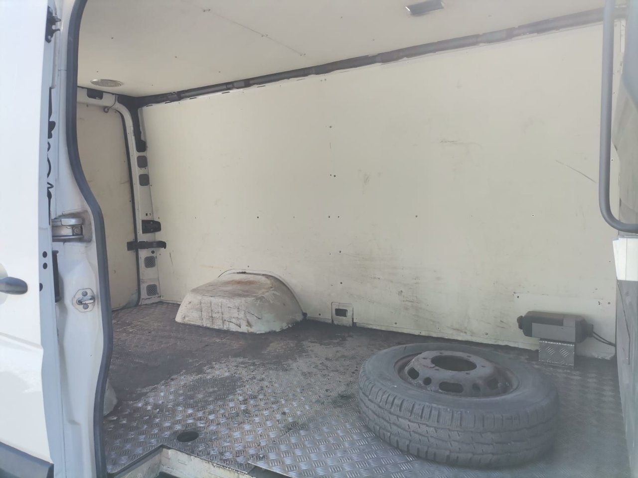 Volkswagen Crafter 50 2.5 V6 TDI 2011, bild 7/23
