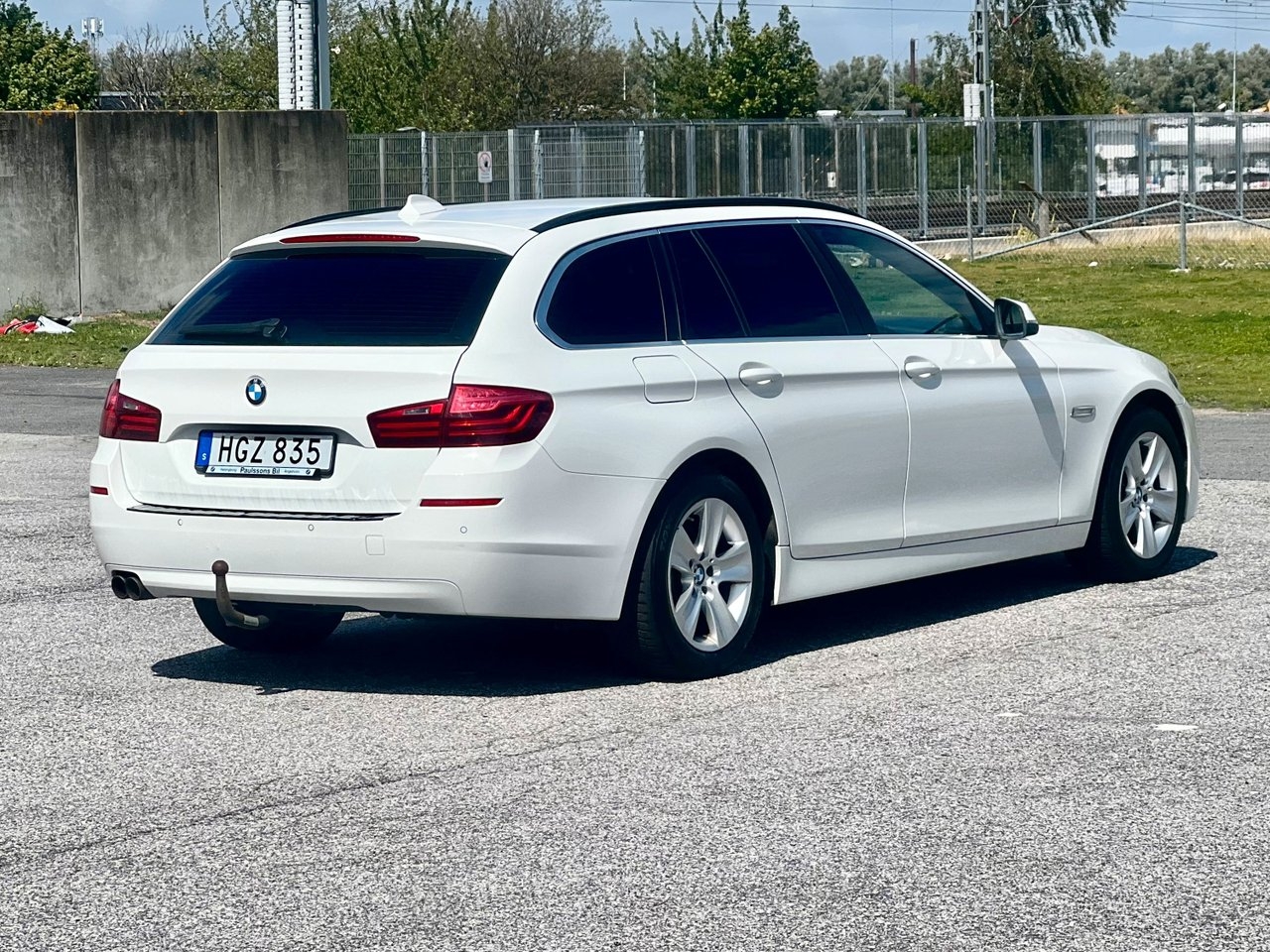 BMW 520 2016, photo 3/8