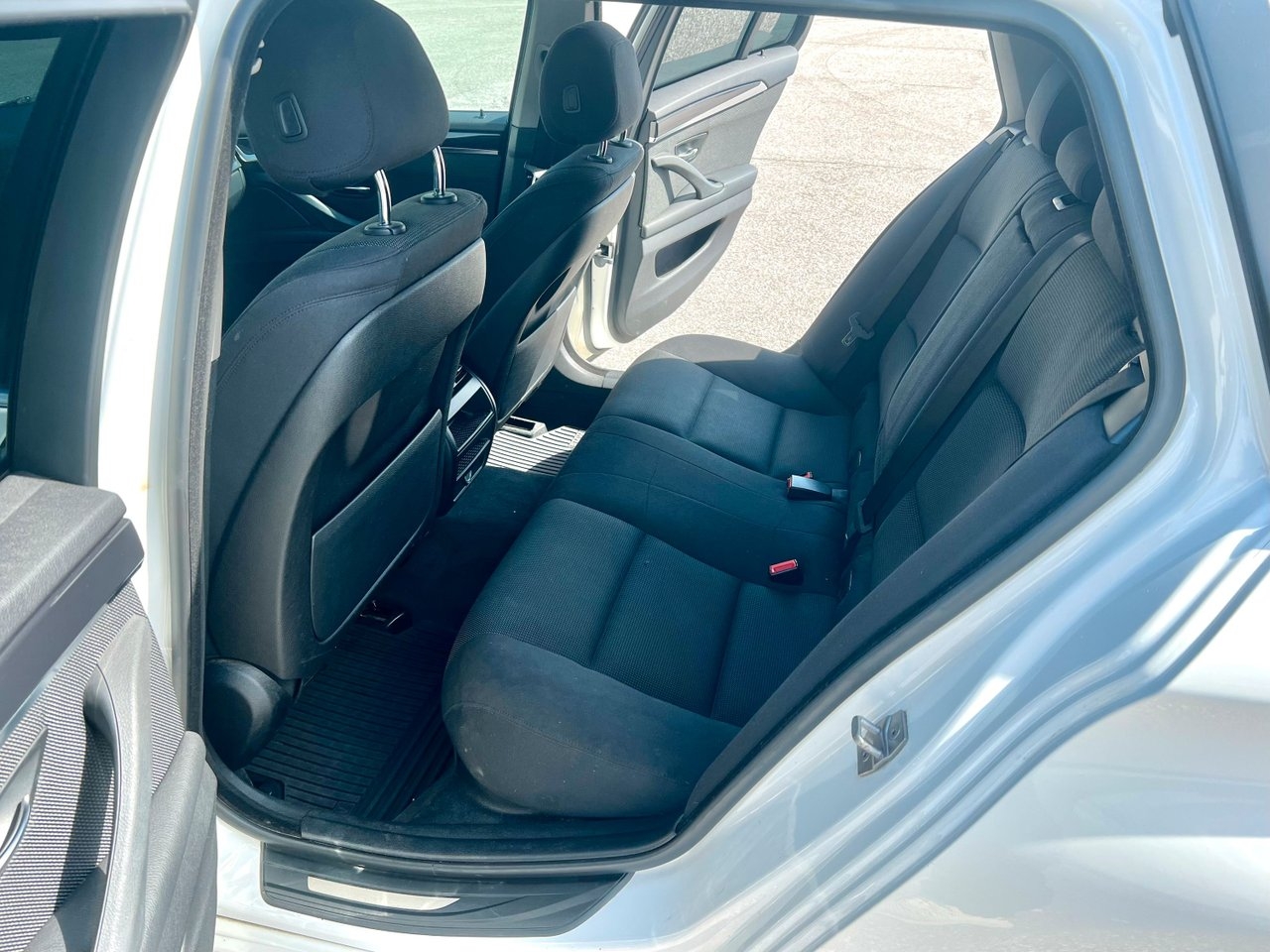 BMW 520 2016, photo 6/8