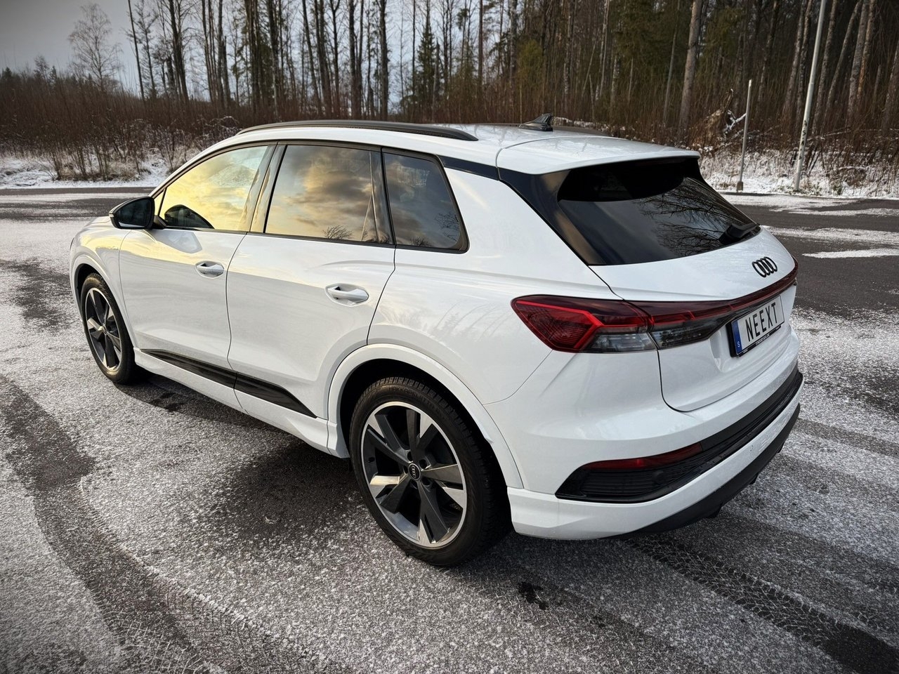Audi Q4 e-tron 2024, photo 4/10