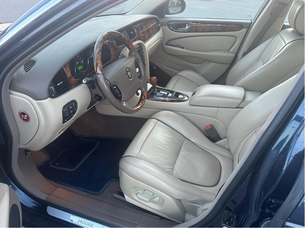 Jaguar XJ 3.0 V6 Bensin Mkt fin 2007, bild 3/5