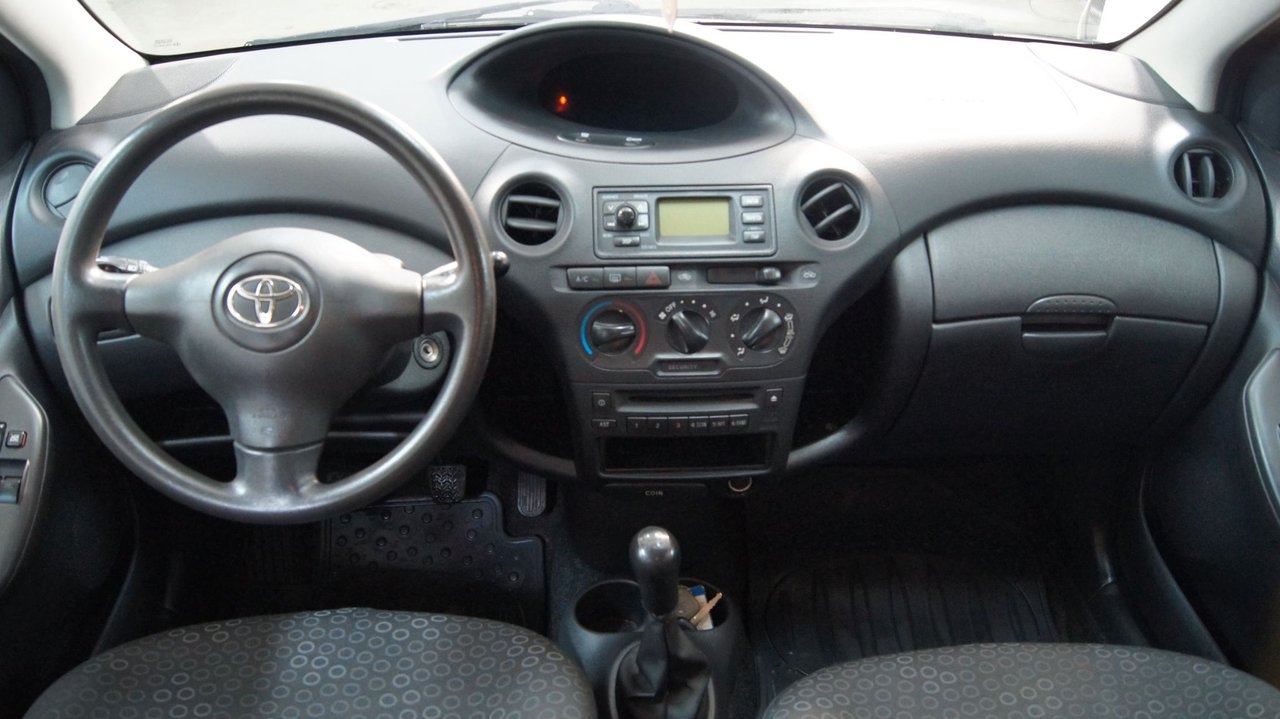 Toyota Yaris 5-dörrar 1.0 VVT-i 2005, bild 6/7