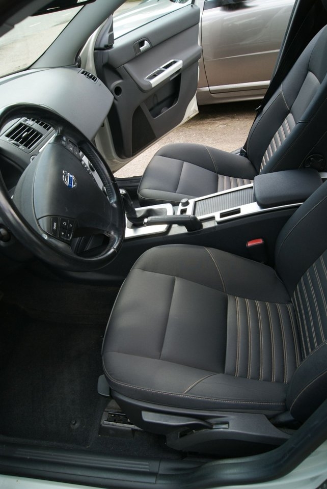 Volvo V50 2.0 Flexifuel Momentum Euro 4 2011, bild 7/10