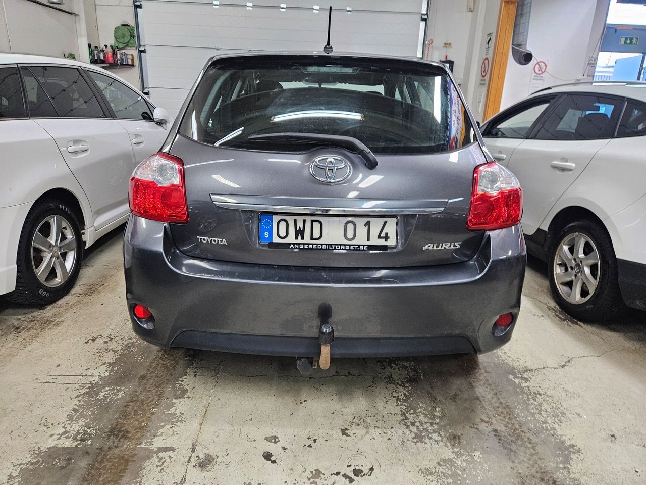 Toyota Auris 1.6 Valvematic Plus 2010, photo 7/14