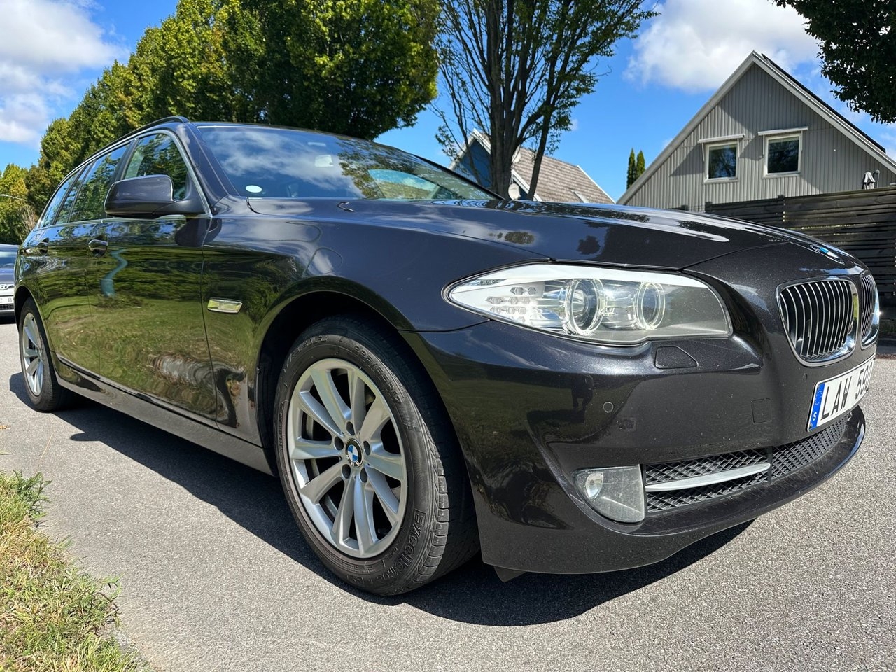 BMW 520 d Touring Steptronic Euro 5 2012, kuva 7/23