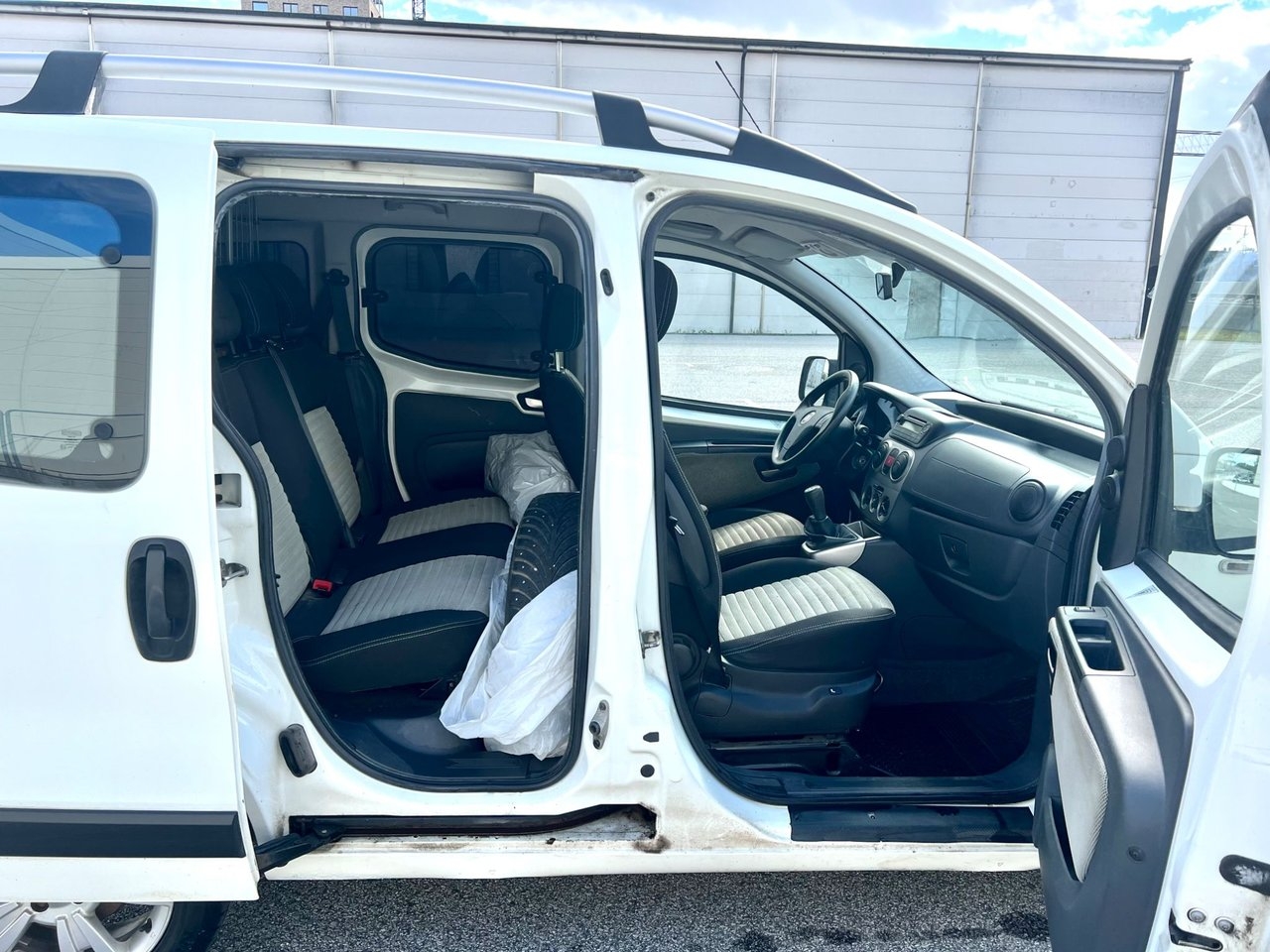 Fiat Qubo 5-sits 1.3 Multijet Dynamic 2011, bild 8/8