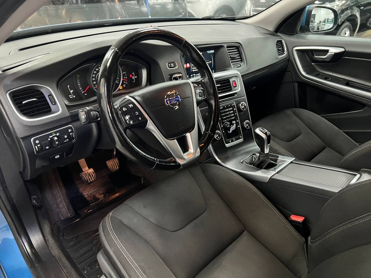 Volvo V60 D3 Kinetic 2017, bild 6/10
