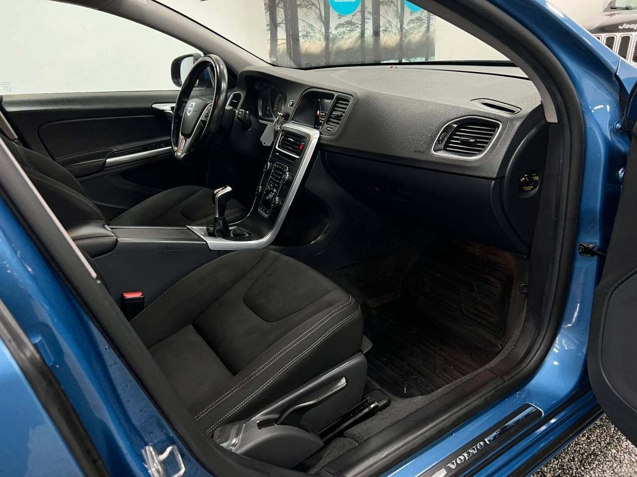 Volvo V60 D3 Kinetic 2017, bild 7/10