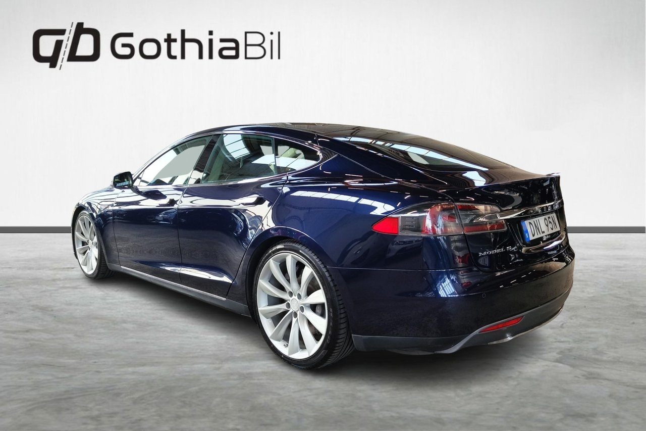 Tesla Model S 2013, kuva 7/10