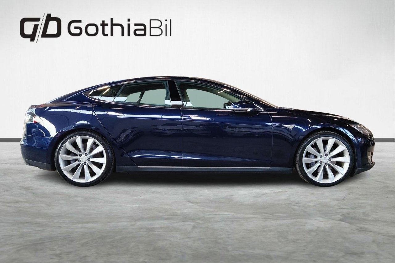 Tesla Model S 2013, kuva 4/10