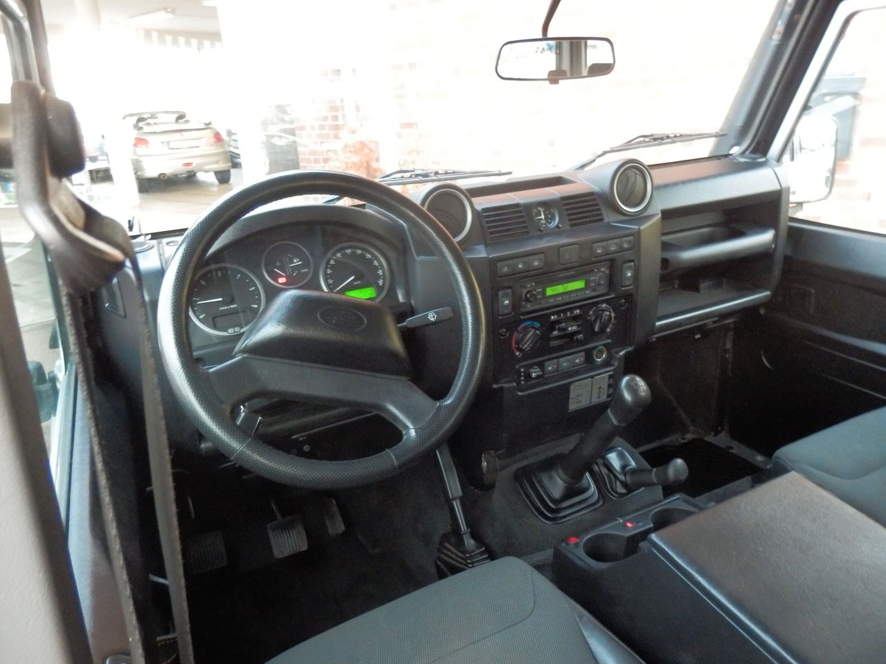 Land Rover Defender 2012, kuva 7/10